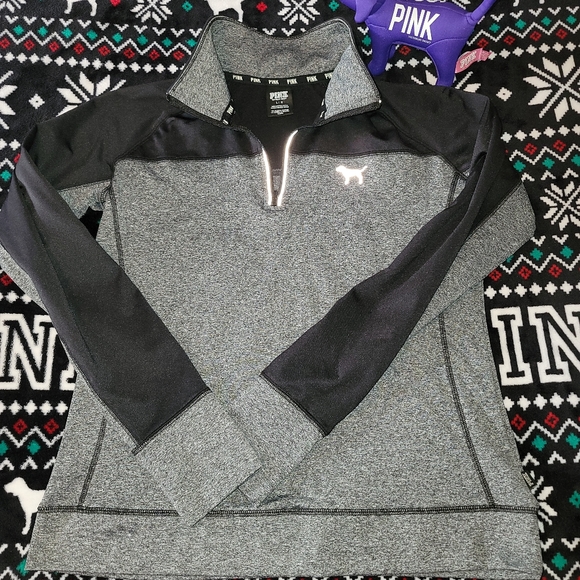 ❌SOLD❌VS Ultimate Half Zip Size Large - NWOT - Picture 6 of 6
